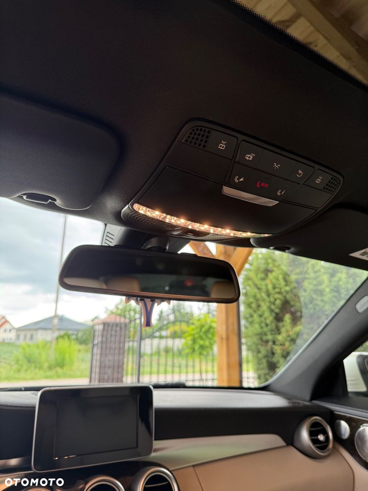 Mercedes-Benz Klasa C 300 7G-TRONIC - 22