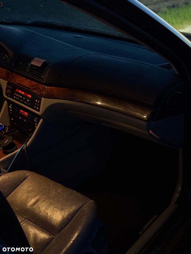 BMW Seria 5 - 21