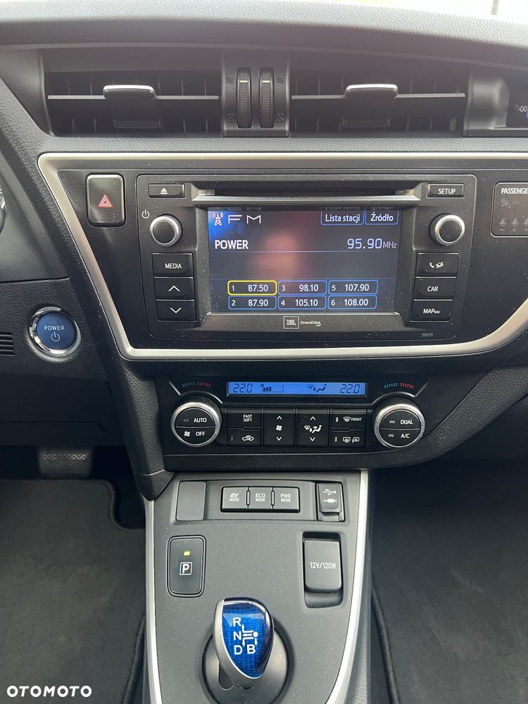 Toyota Auris 1.8 HSD Luna - 32