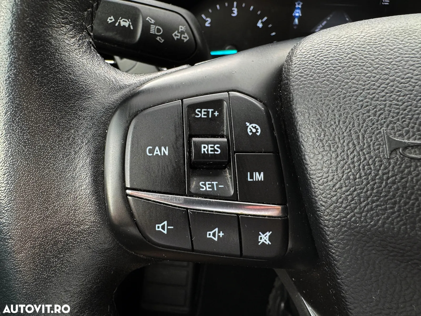 Ford Focus 1.5 EcoBlue Start-Stopp-System COOL&CONNECT - 23