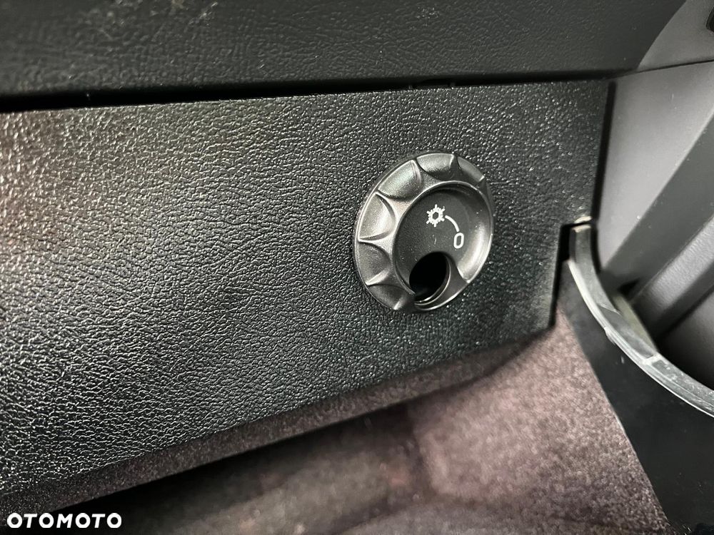 Volkswagen Sharan 2.0 Special - 22