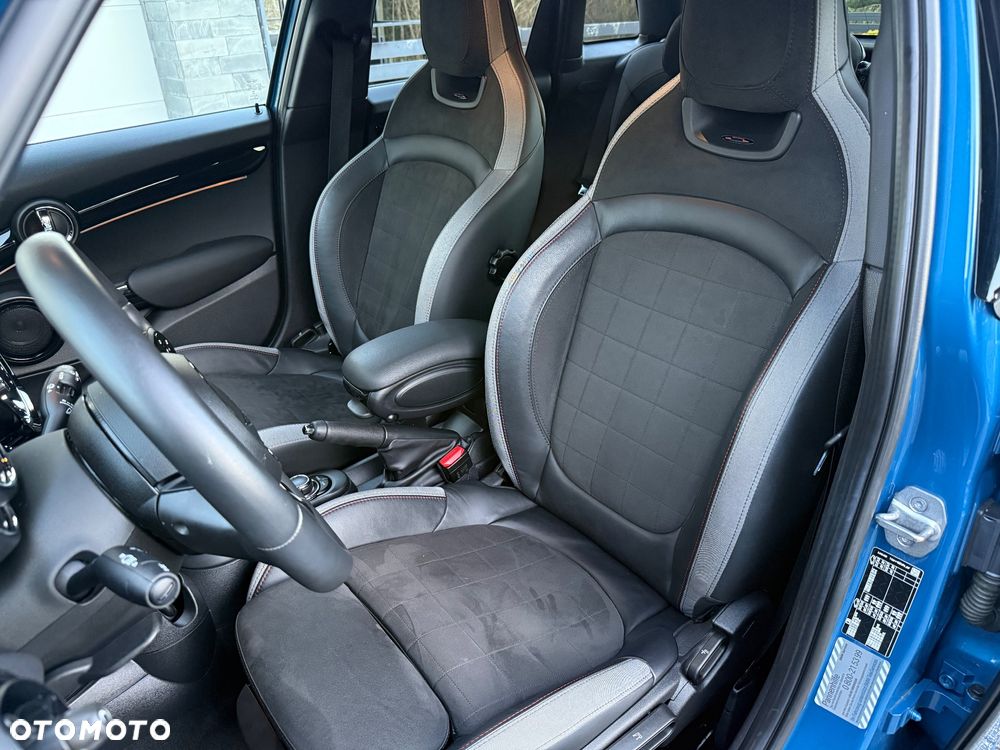 MINI Cooper John Works Trim - 16