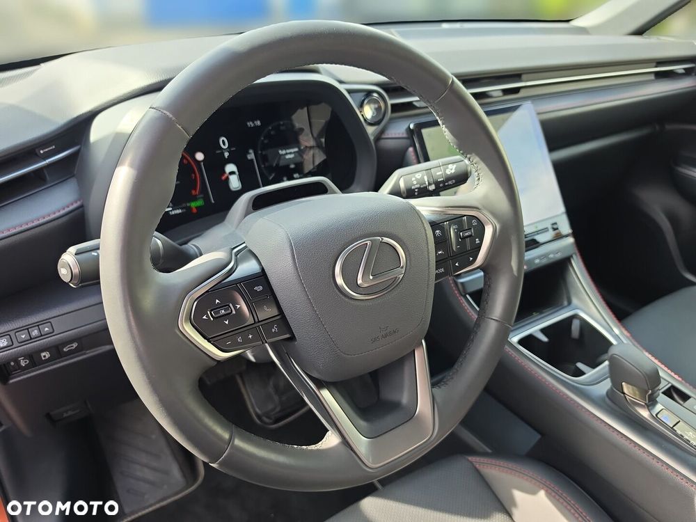 Lexus LBX - 11