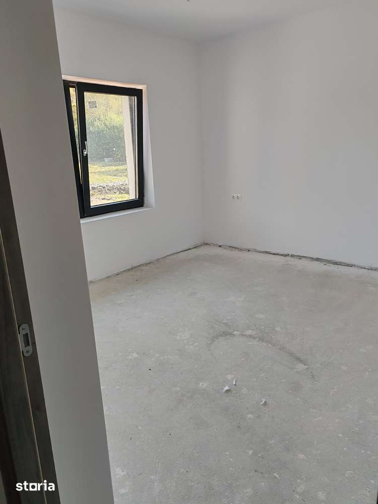 Casa pe un singur nivel, FINISATĂ, constructie noua, 580 MP teren - Imagine principală: 5/9