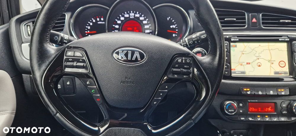 Kia Ceed - 12