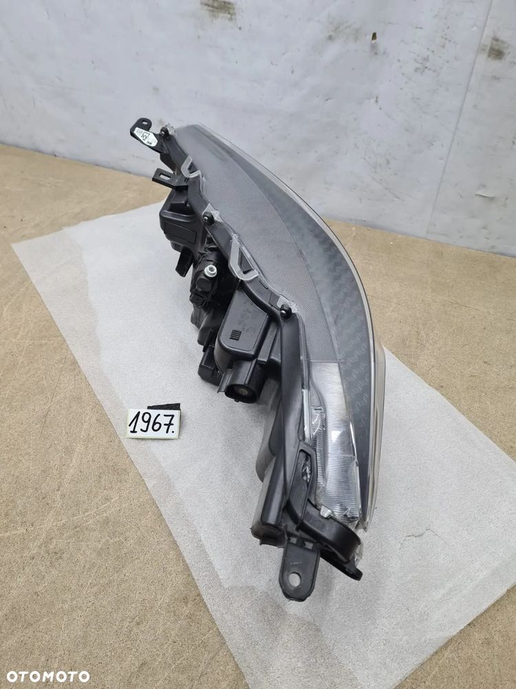 Toyota Yaris 4 IV od20r lampa prawy przód Full Led - 5