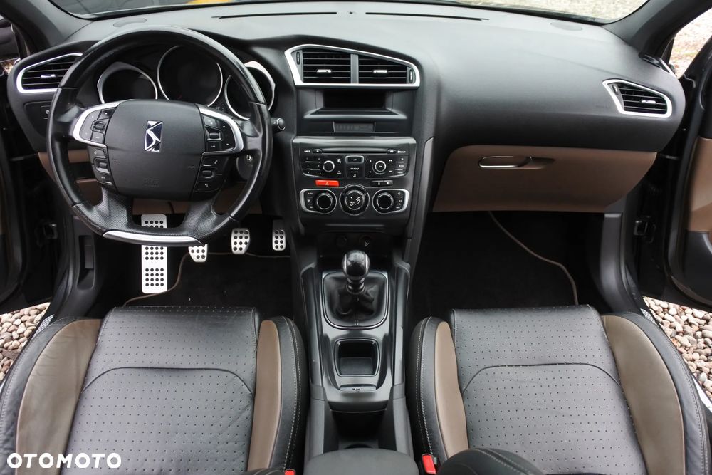 Citroën DS4 THP 200 Pure Pearl - 12