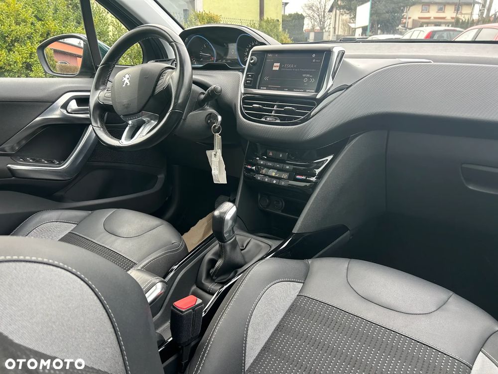 Peugeot 2008 BlueHDi 100 STOP & START Allure - 15