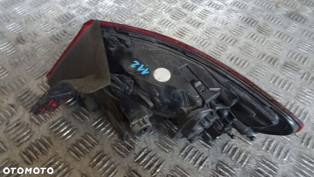 audi a3 8v 5d sportback uk 13- lampa prawa tył 8v4945096c - 3