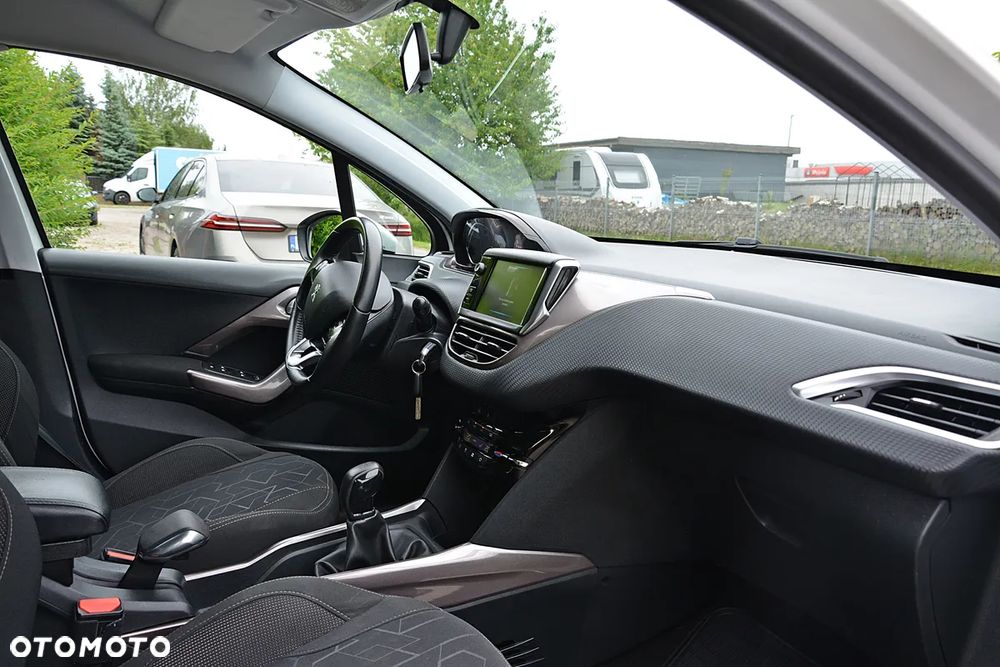 Peugeot 2008 120 VTI Allure - 23