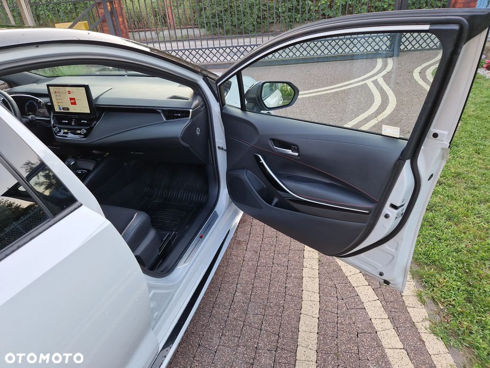 Toyota Corolla 2.0 Hybrid GR Sport Dynamic - 17