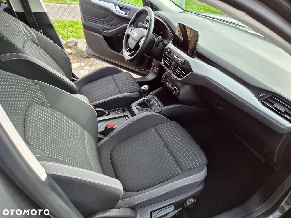 Ford Focus 1.0 EcoBoost Start-Stopp-System TITANIUM STYLE - 17
