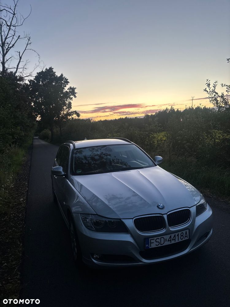 BMW Seria 3 318d DPF - 13