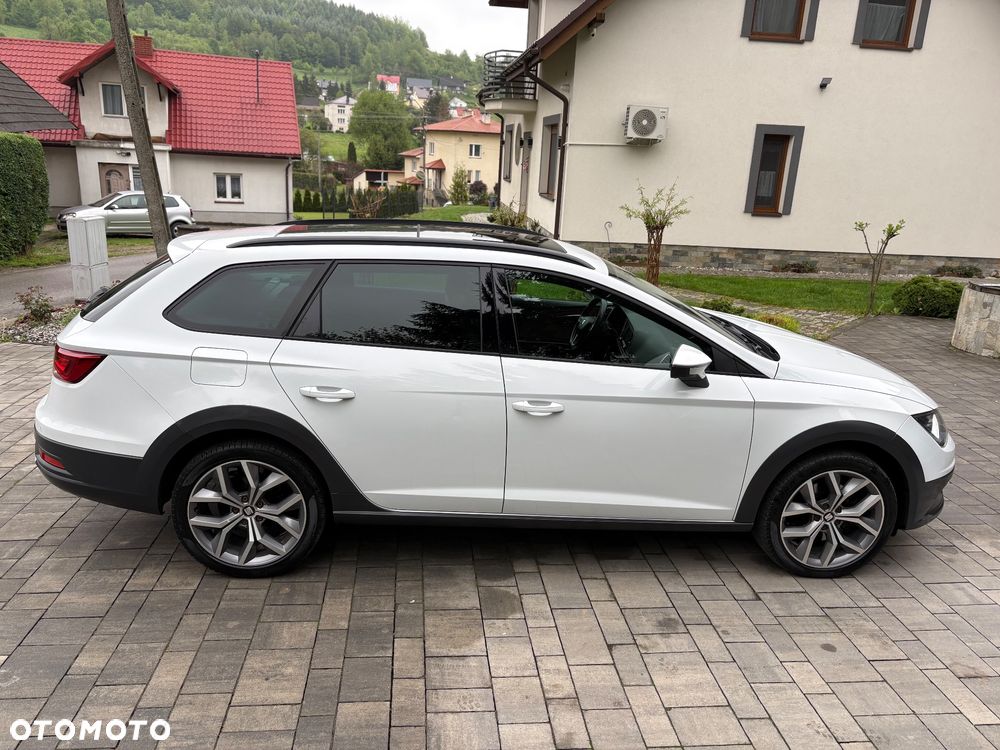 Seat Leon 2.0 TDI DPF Start&Stop DSG XCELLENCE - 14