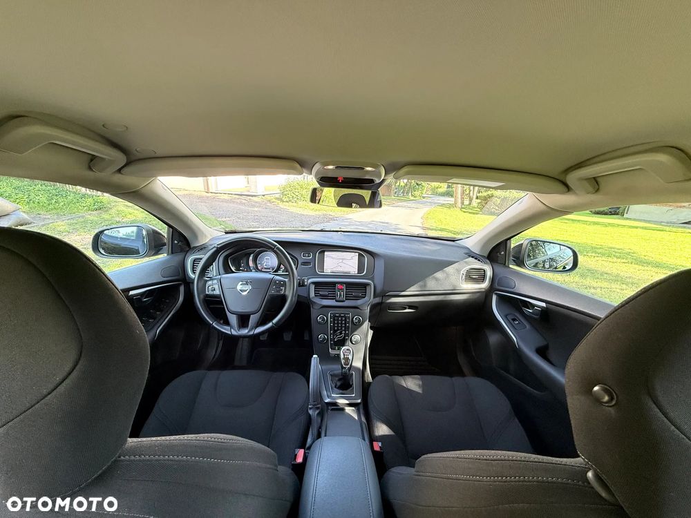 Volvo V40 D2 Momentum - 20