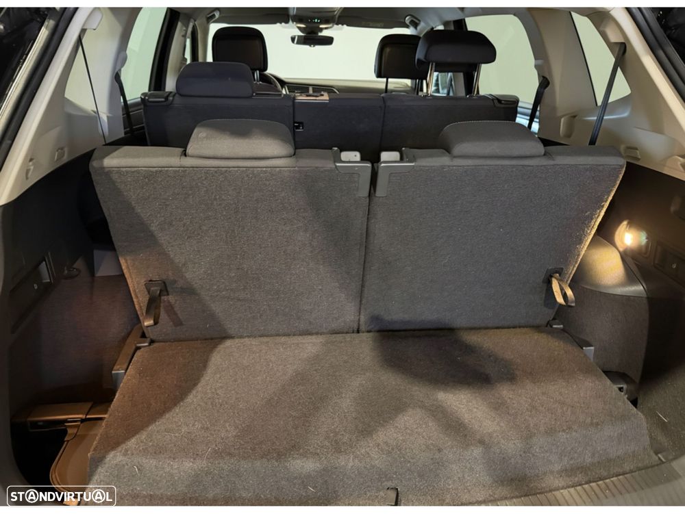 VW Tiguan Allspace - 14