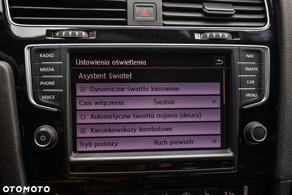 Volkswagen Golf 2.0 BlueTDI Cup - 34