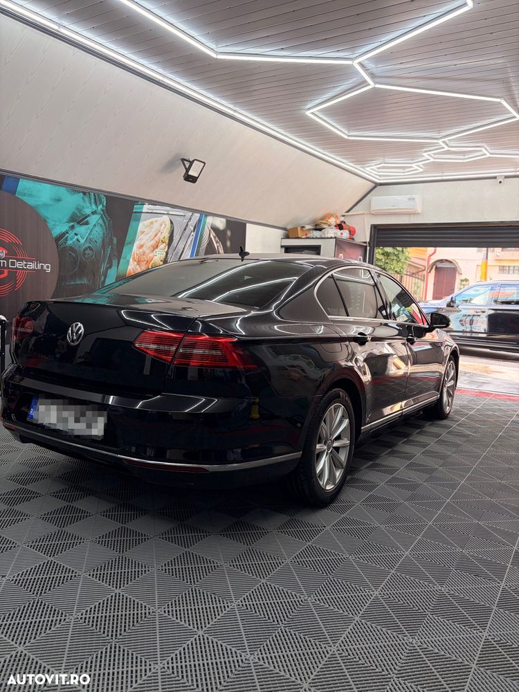 Volkswagen Passat 2.0 TDI DSG Highline - 5