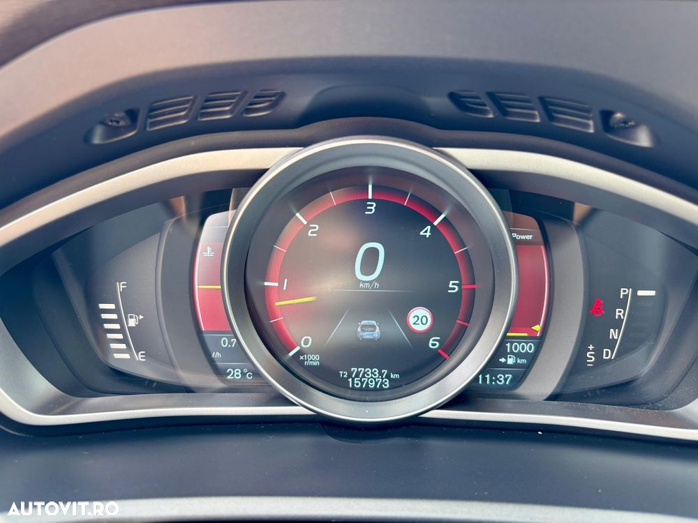 Volvo V40 D3 Aut Momentum - 13