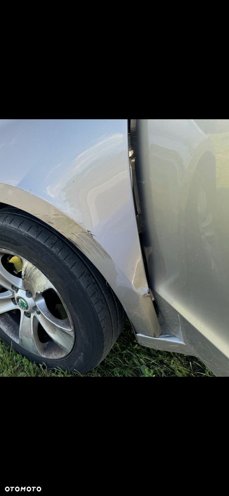 Skoda Superb 2.0 TDI PD Ambition - 19