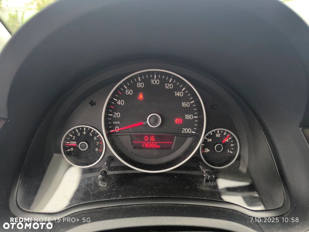 Volkswagen up! 1.0 take CityLine - 10