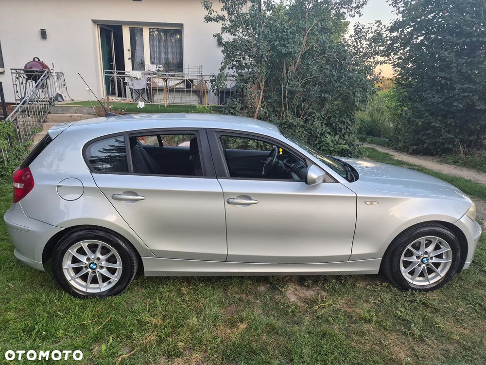 BMW Seria 1 118i - 6