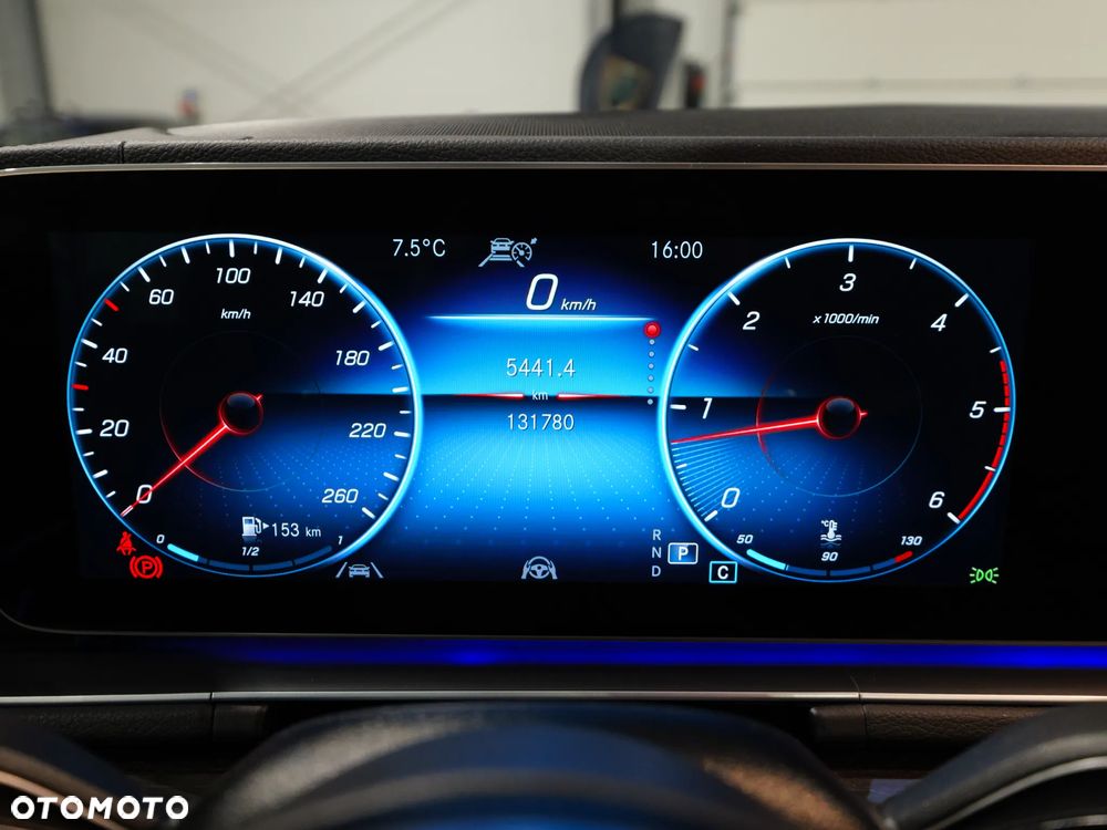 Mercedes-Benz GLS - 25