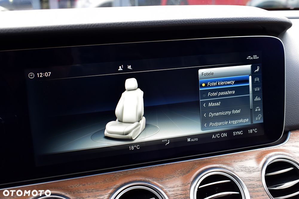 Mercedes-Benz Klasa E 400 4Matic 9G-TRONIC Avantgarde - 13