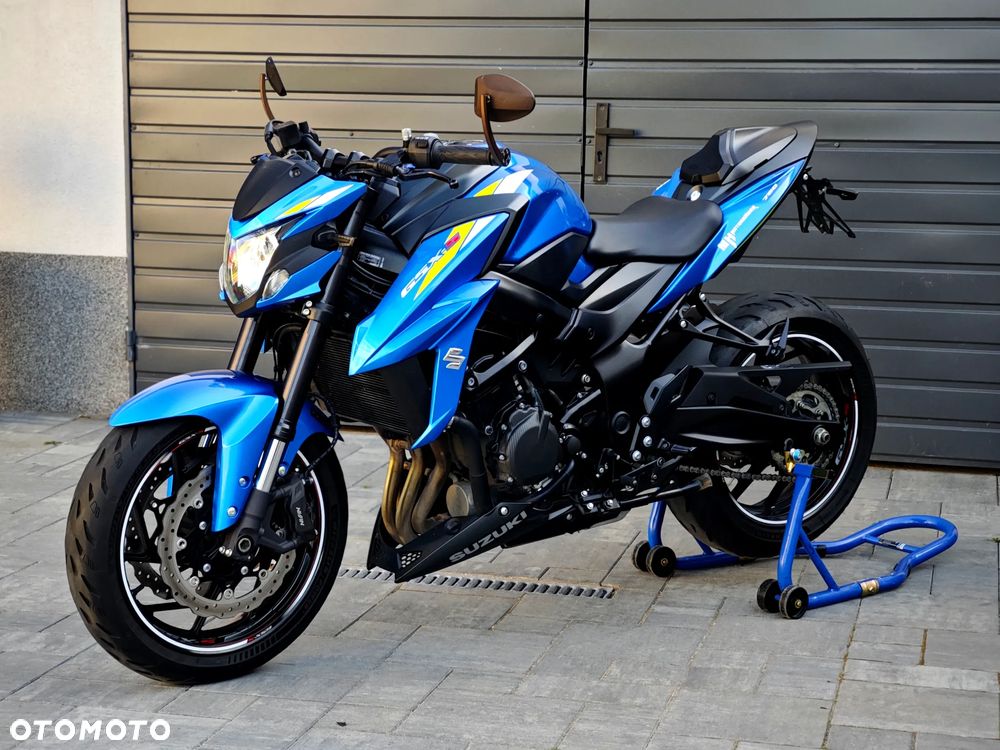 Suzuki GSX - 1