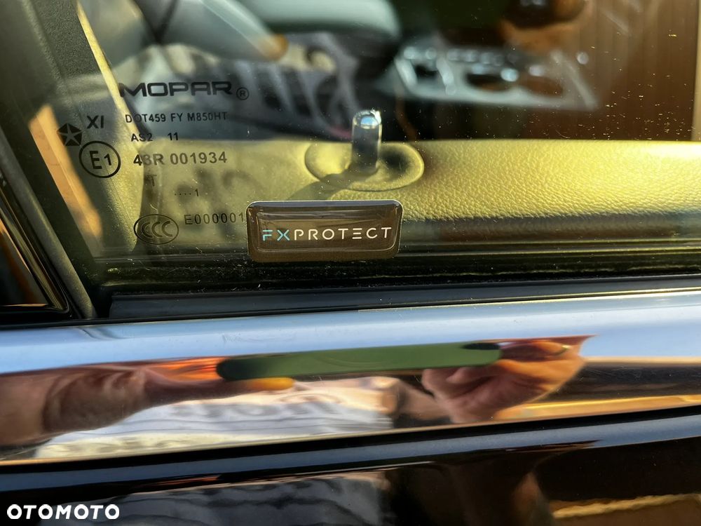 Jeep Grand Cherokee - 39