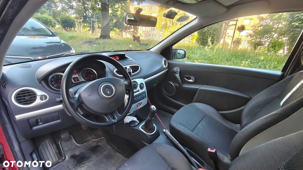 Renault Clio - 6