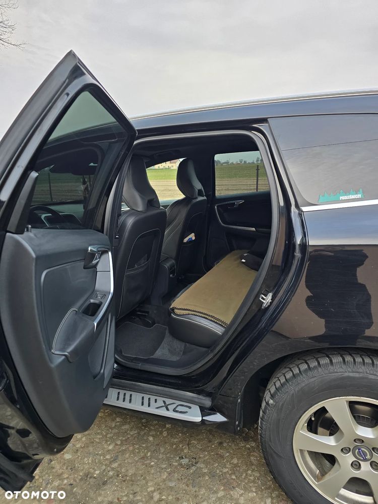 Volvo XC 60 D5 AWD R-Design Momentum - 15