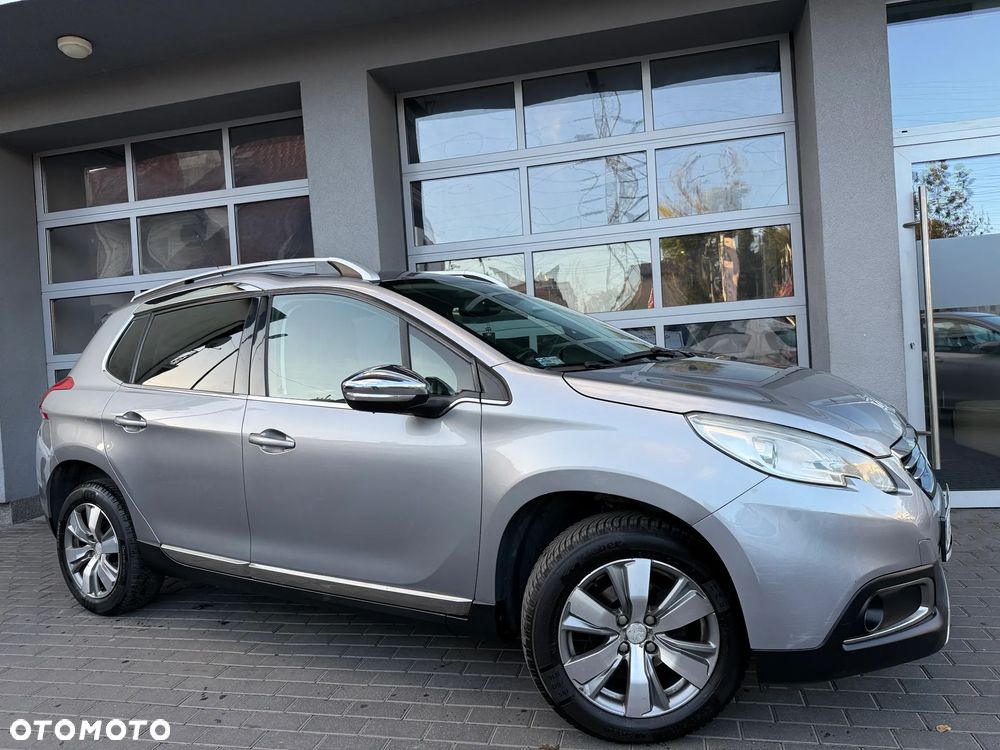 Peugeot 2008 1.2 VTi Allure - 23