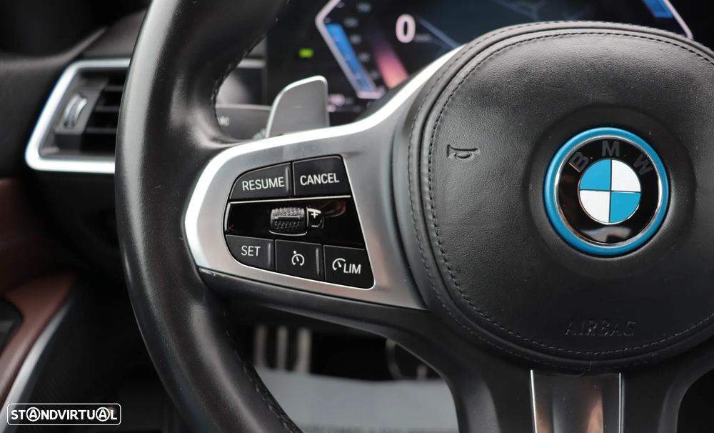 BMW 320 e Pack M Auto — fotografia 29
