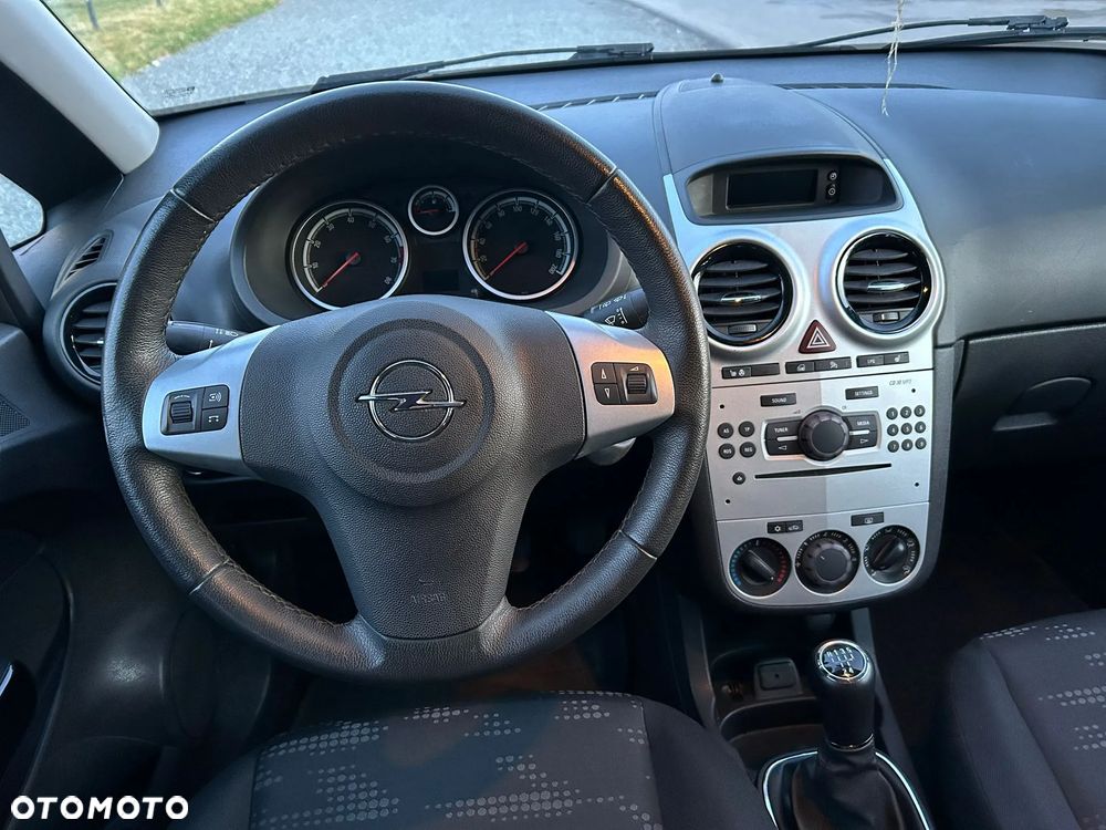 Opel Corsa 1.2 16V Innovation - 8