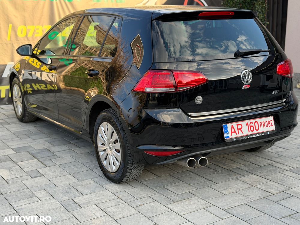 Volkswagen Golf - 4