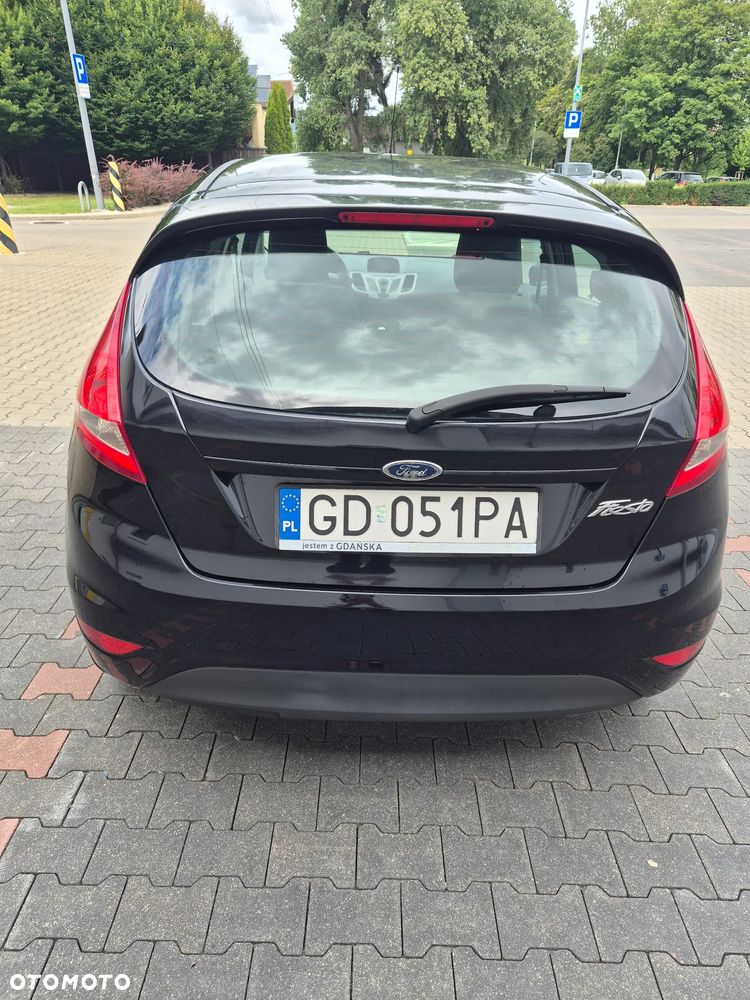 Ford Fiesta 1.25 Ambiente - 2