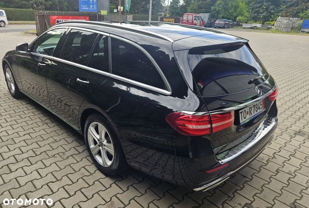 Mercedes-Benz Klasa E 200 4-Matic 9G-TRONIC - 26