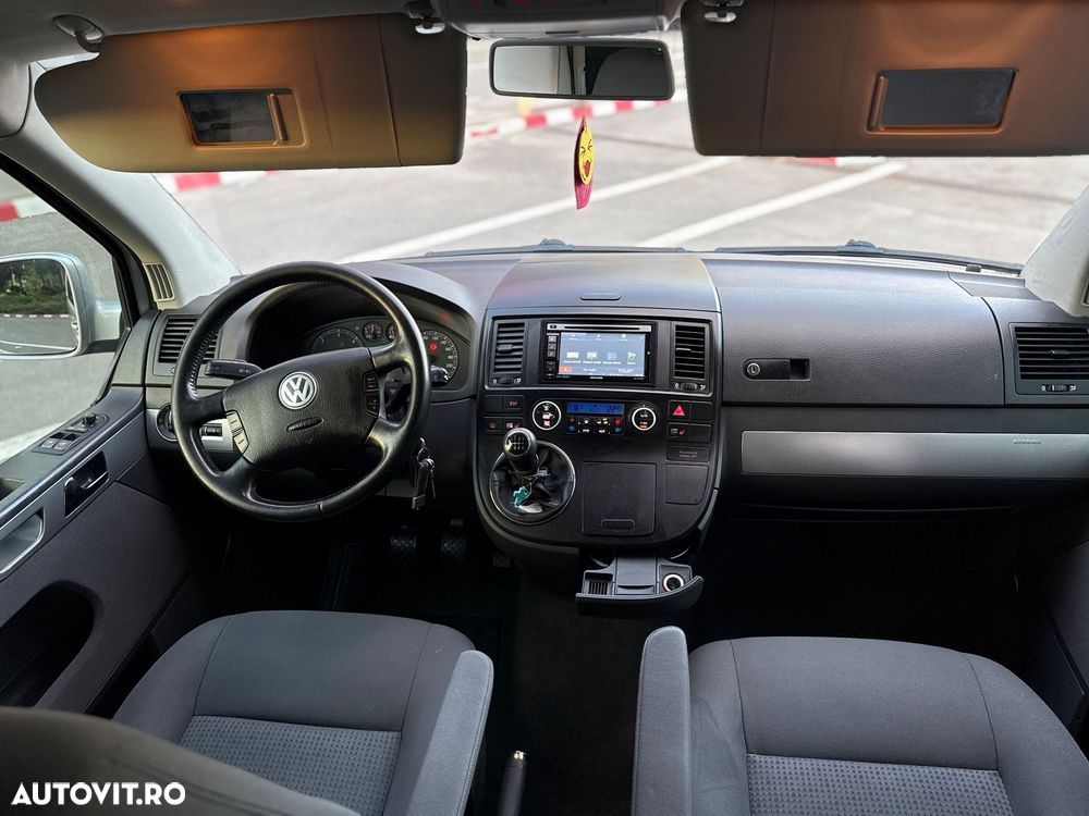 Volkswagen Multivan - 13
