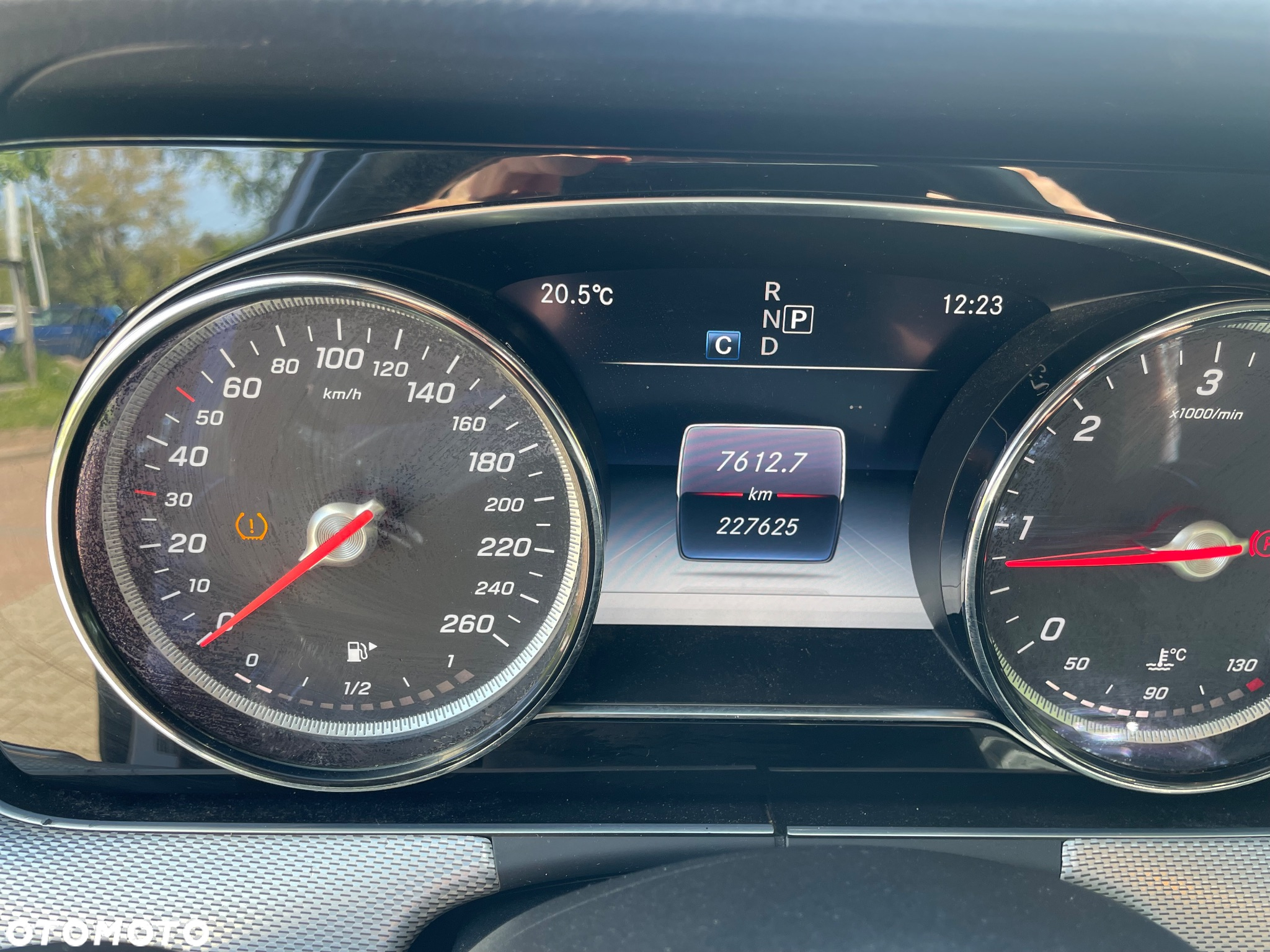 Mercedes-Benz Klasa E 220 d T 9G-TRONIC - 12