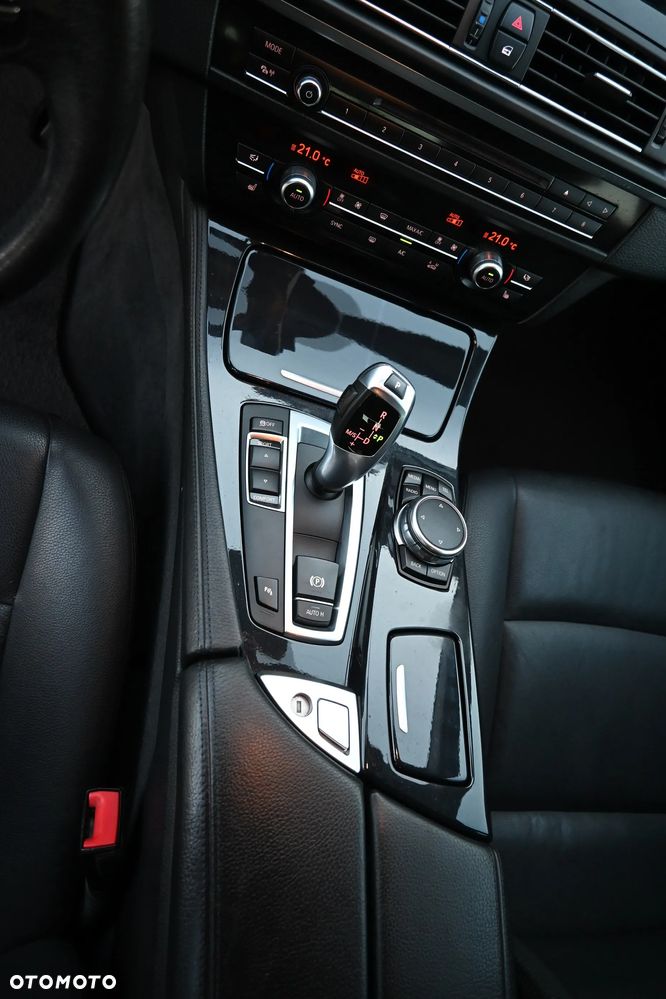 BMW Seria 5 525d - 14