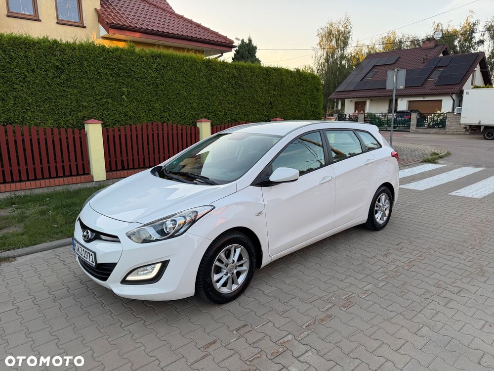 Hyundai i30 1.6 Comfort World Cup - 1