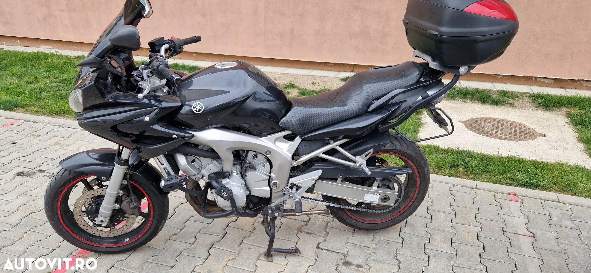 Yamaha FZ-6S Fazer - 1