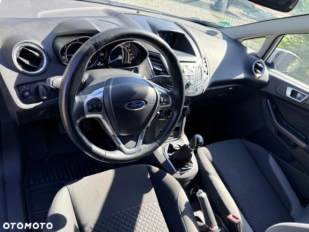 Ford Fiesta 1.0 EcoBoost S&S TITANIUM - 9