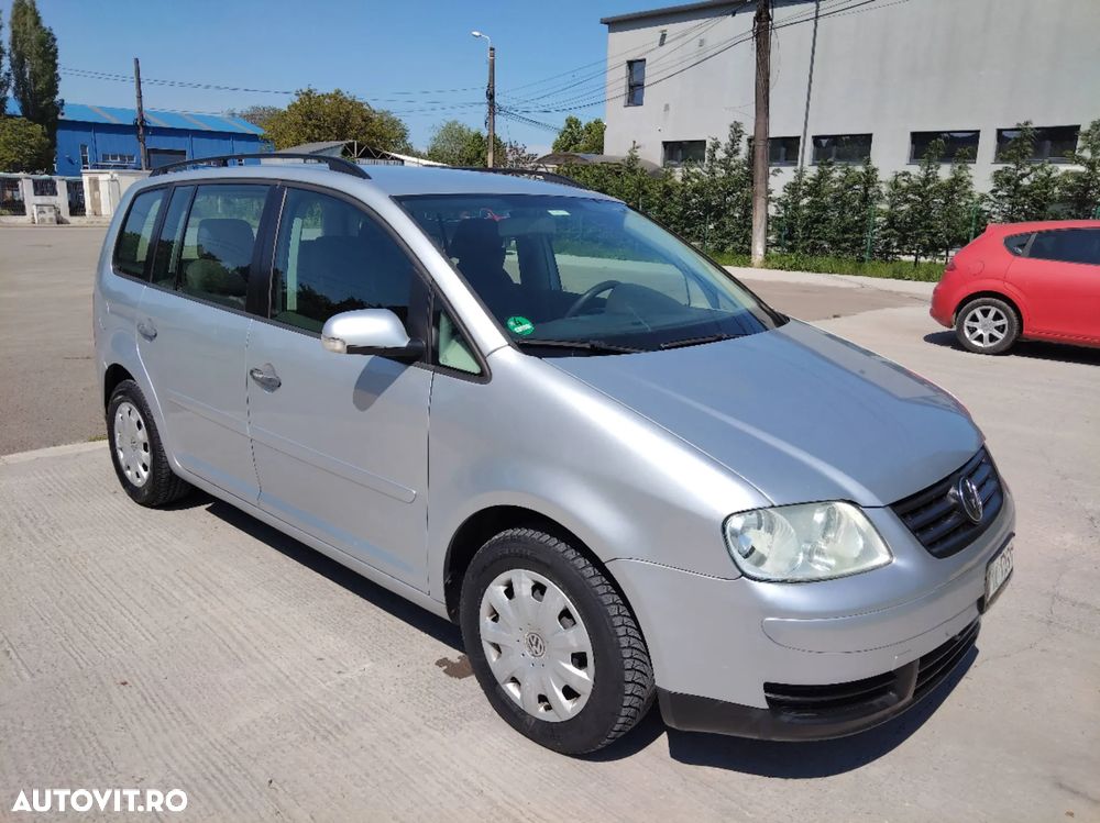 Volkswagen Touran 1.9 TDI Conceptline - 1