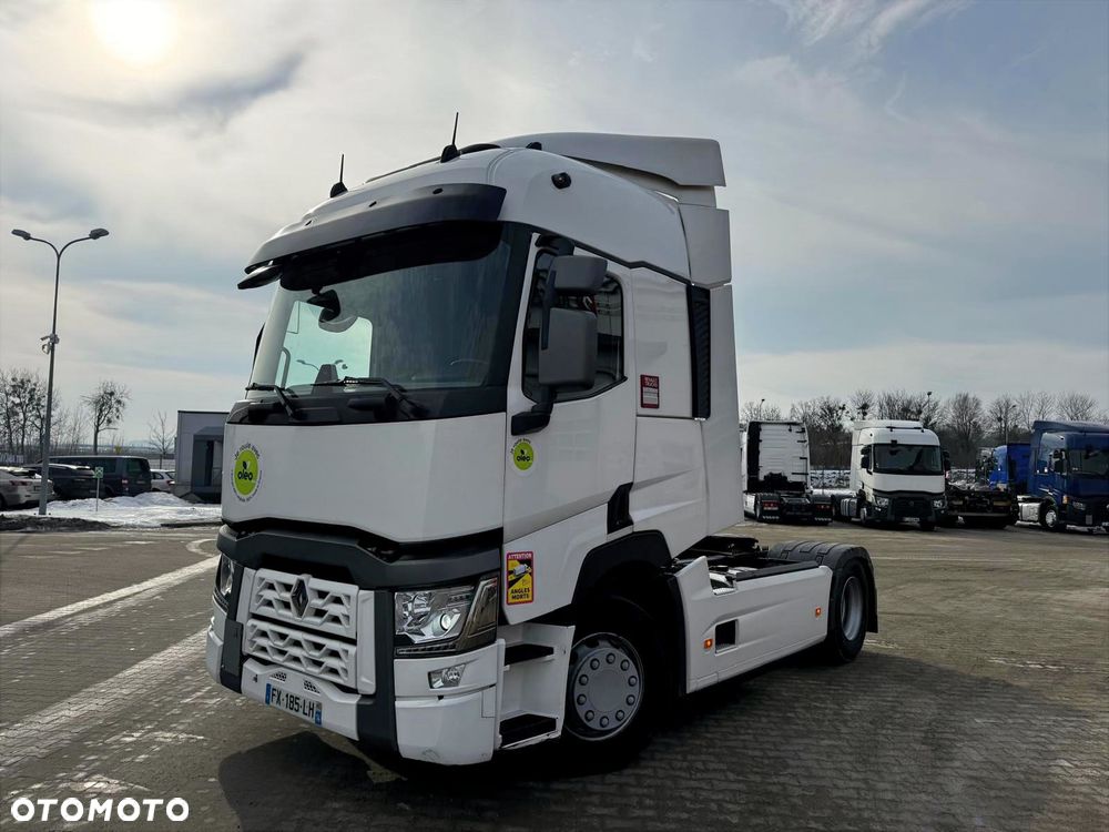 Renault T480 Sleeper Cab - 1