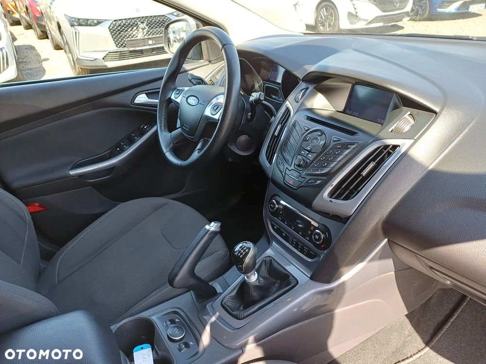 Ford Focus 1.0 EcoBoost STart-Stopp-System TITANIUM - 12