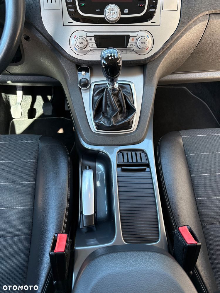 Ford Kuga 2.0 TDCi Titanium - 27