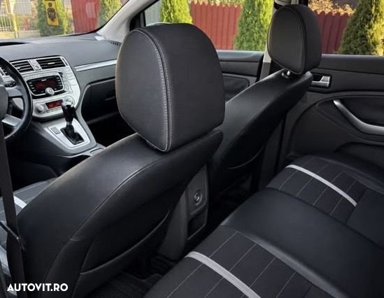 Ford Kuga 2.0 TDCi 4WD Powershift Titanium - 8