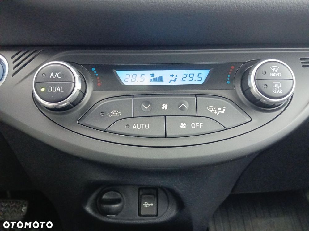 Toyota Yaris - 22